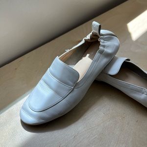 Everlane White Flat Size 6-12